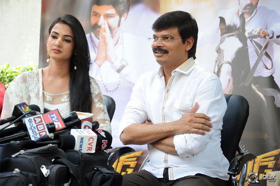 Balakrishna-Legend-Movie-Press-Meet